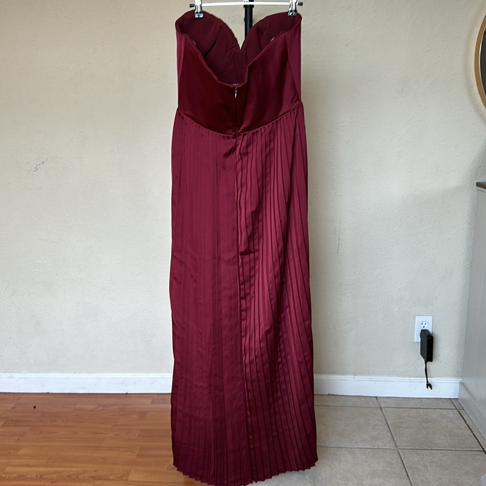 House of CB L D-DD 'Marcella' Berry pleated georgette maxi dress NWOT - Picture 9 of 14